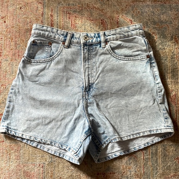 Zara Mom Shorts - Picture 1 of 2